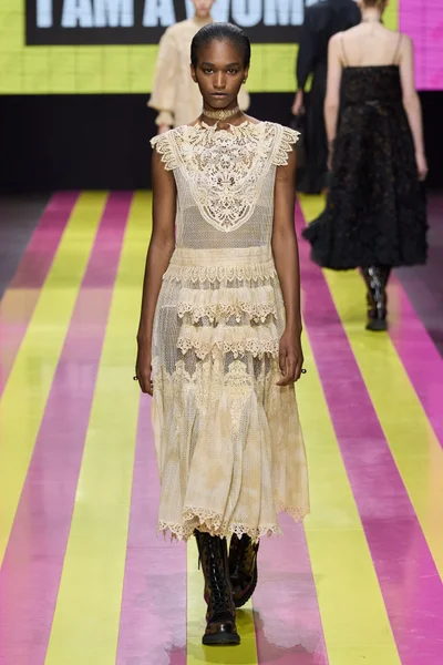 Look 59
